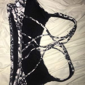 lululemon sports bra